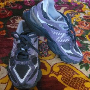 Rare Purple Nee Balance 9060